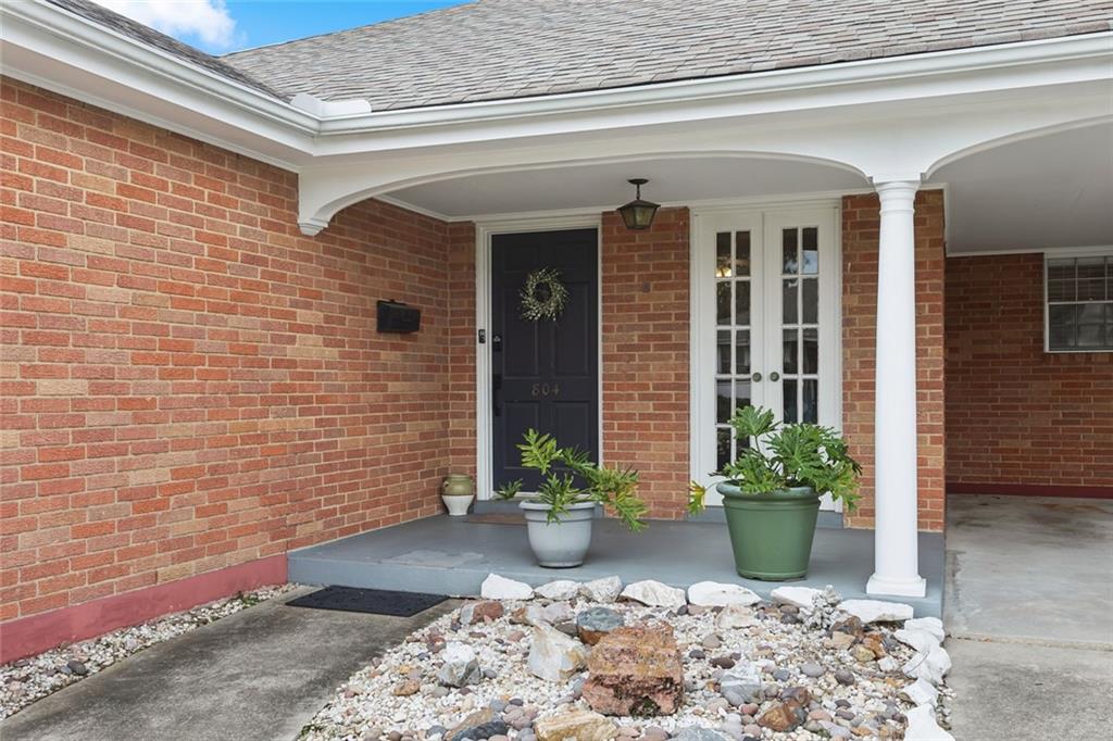 Homes for sale in Metairie, LA | 804 W William David Parkway, Metairie, LA 70005 | MLS# NO2532978