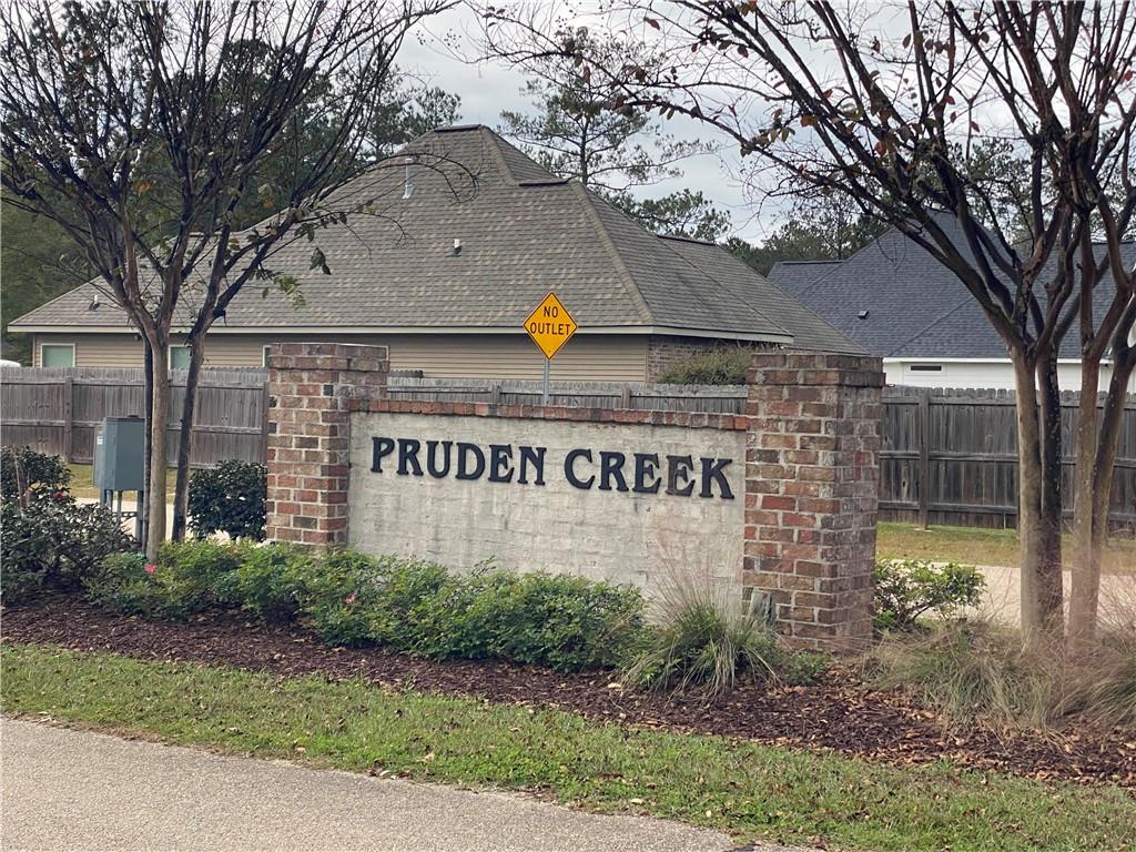 Homes for sale in Covington, LA | 1100 E Creek Court, Covington, LA 70435 | MLS# NO2533285