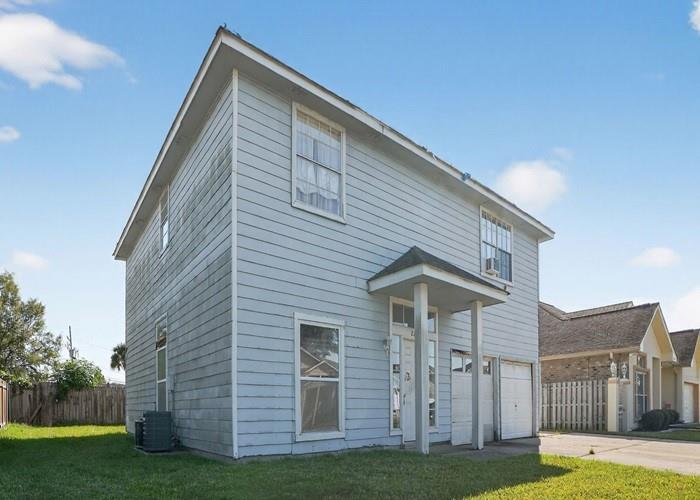 Homes for sale in Harvey, LA | 2121 Vineyard Lane, Harvey, LA 70058 | MLS# NO2533484