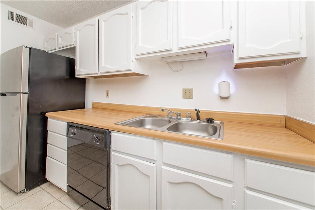 Homes for sale in Destrehan, LA | 305 Ormond Meadows Dr #B, Destrehan, LA 70047 | MLS# NO2533433