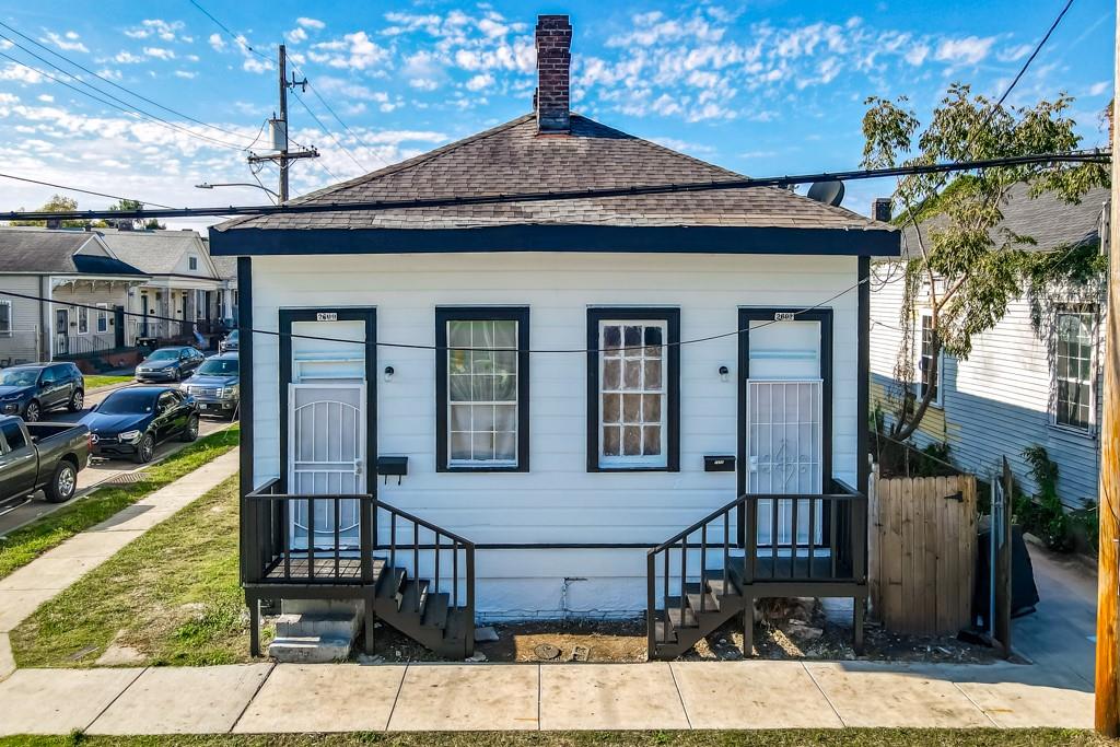 Homes for sale in New Orleans, LA | 2600 02 1st Street, New Orleans, LA 70113 | MLS# NO2533505