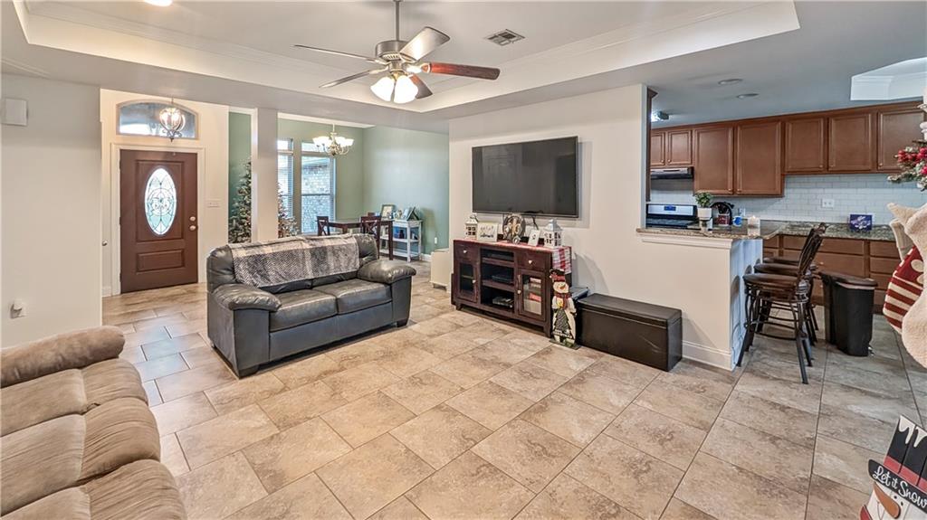 Homes for sale in Luling, LA | 420 Lakewood Dr, Luling, LA 70070 | MLS# NO2533515