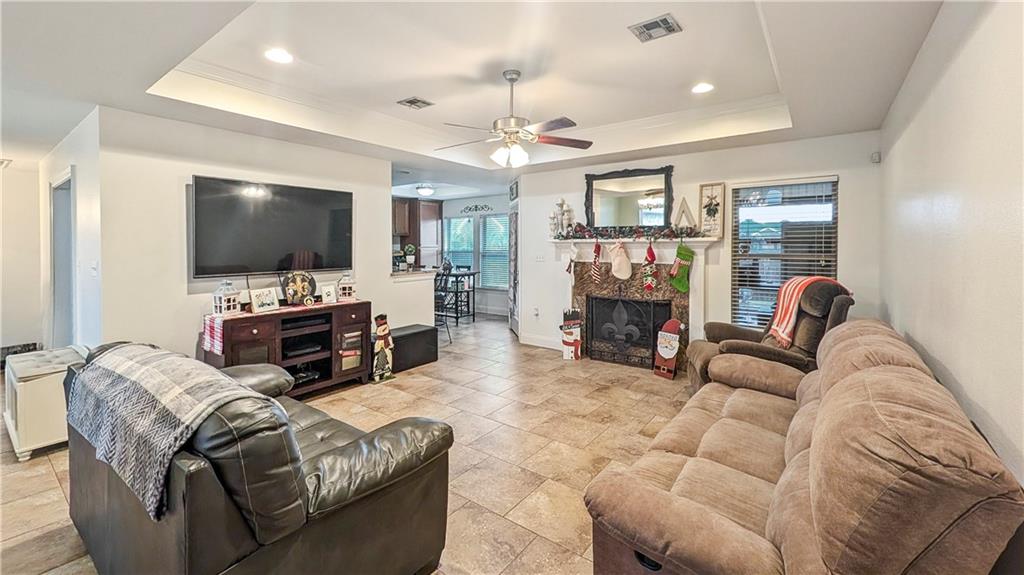 Homes for sale in Luling, LA | 420 Lakewood Dr, Luling, LA 70070 | MLS# NO2533515