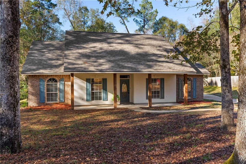 Homes for sale in Pineville, LA | 5227 Donahue Ferry Road, Pineville, LA 71360 | MLS# CN2532739