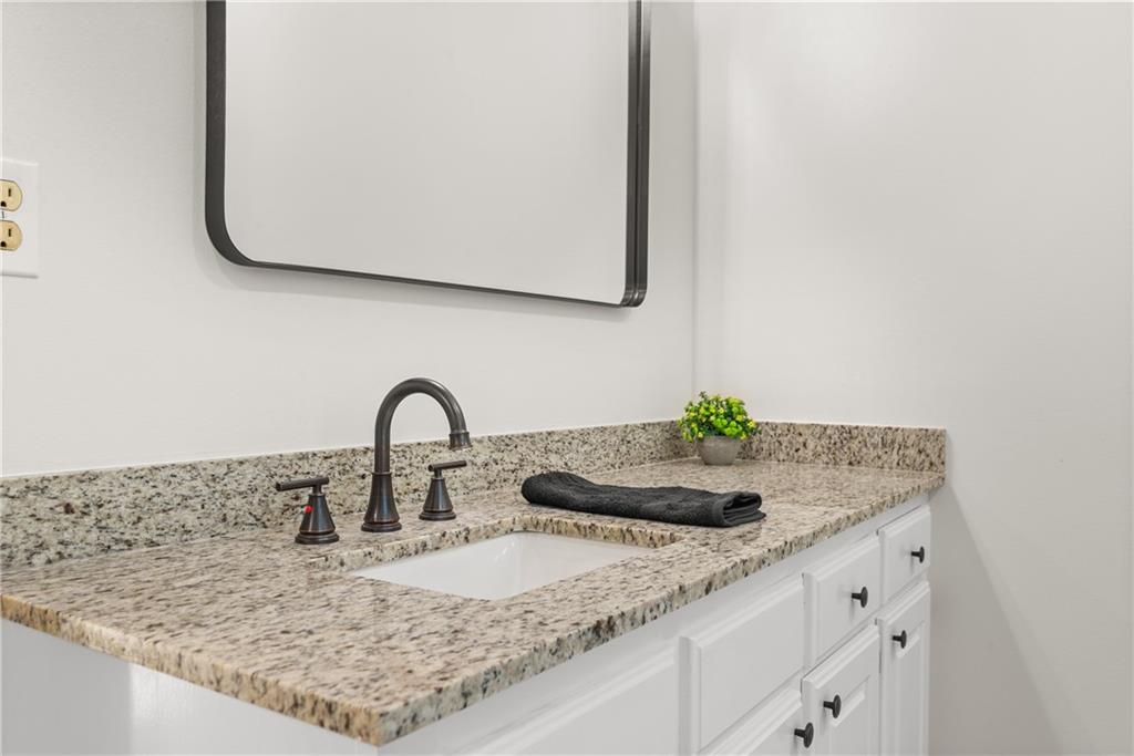 Homes for sale in Pineville, LA | 5227 Donahue Ferry Road, Pineville, LA 71360 | MLS# CN2532739