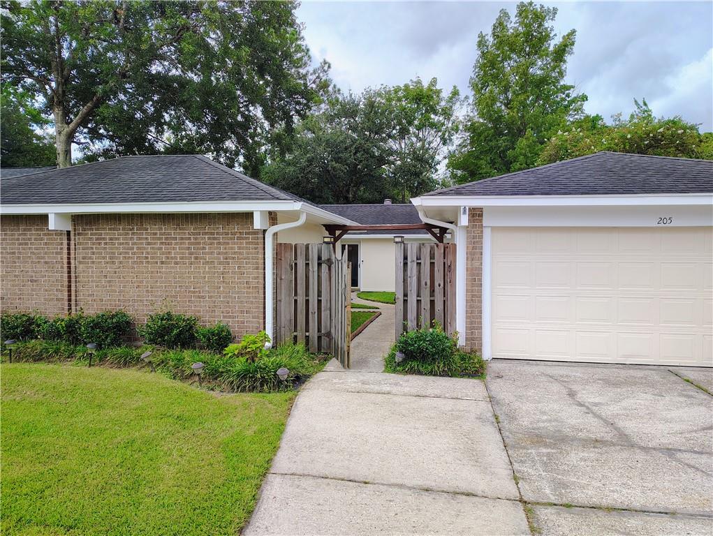 Homes for sale in Slidell, LA | 205 Lake Calcasieu Court, Slidell, LA 70461 | MLS# NO2535691