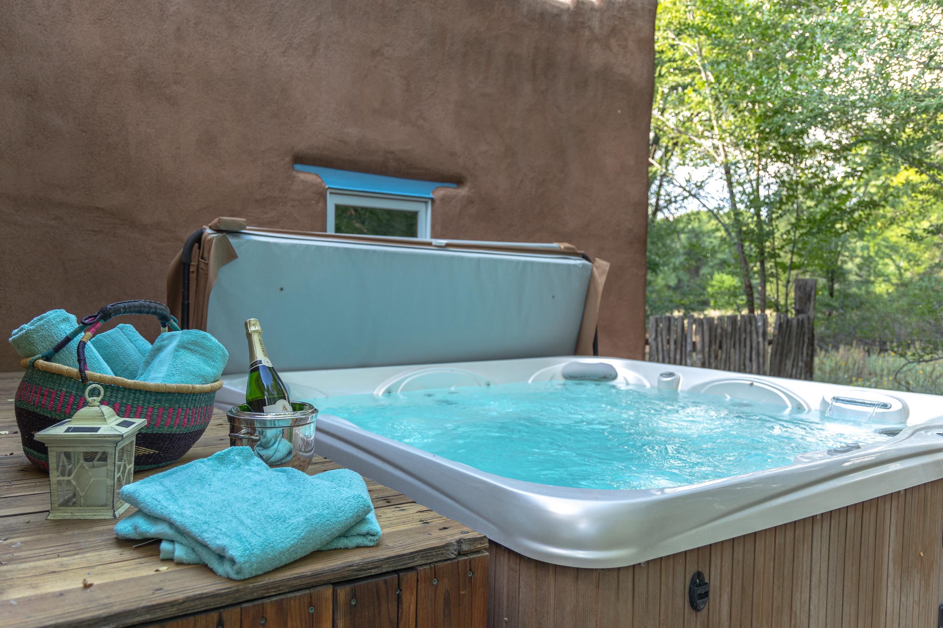 375 Upper Ranchitos Road, Taos, NM 87571 (MLS 110339) Taos Homes
