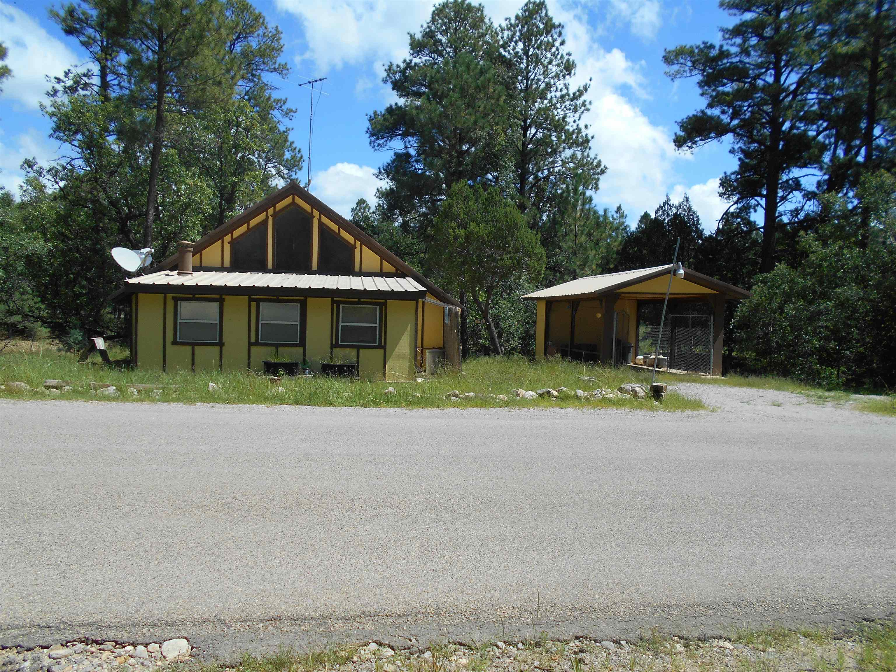 Commercial in Cloudcroft