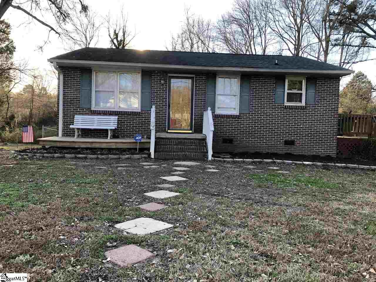 Great well maintained 2 bedroom 1 bath brick home located in Belton. Home has hardwood & vinyl floors in great shape. Home is for sale as is.