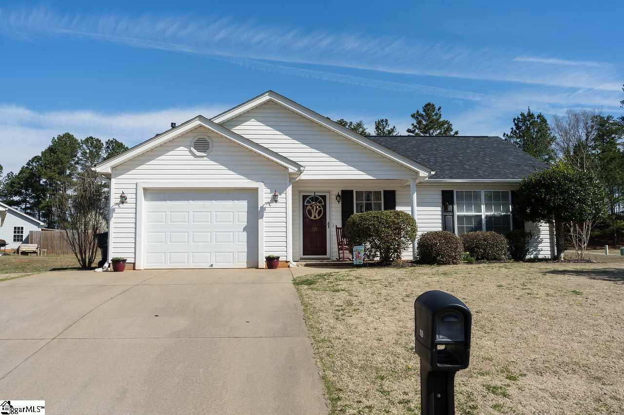 Lori Thompson Spartanburg Sc Bhhs C Dan Joyner Real Estate