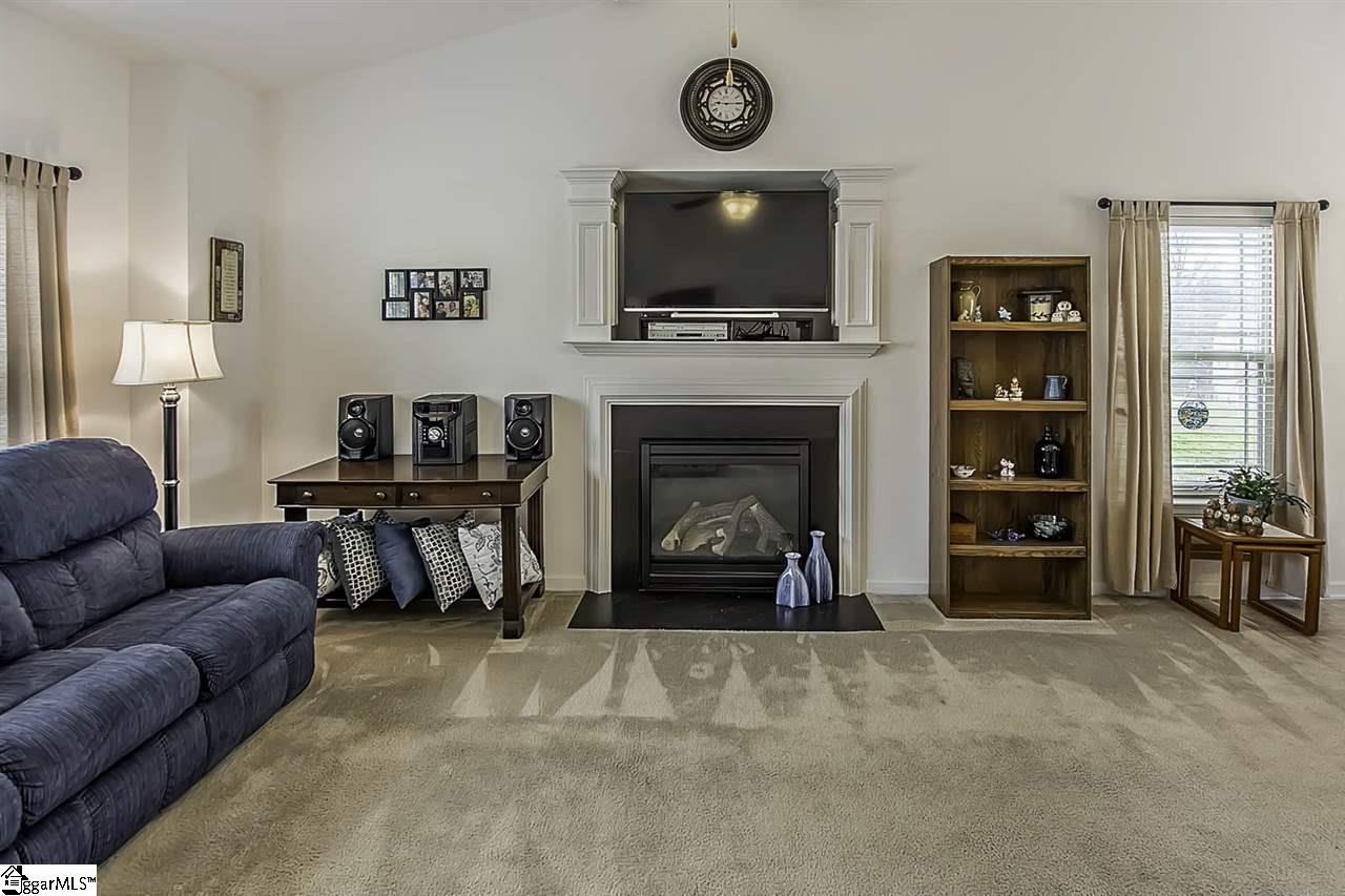 Sold 224 Riverdale Road Simpsonville Sc 29680 3 Beds 2 Full Baths 169900 Sold Listing