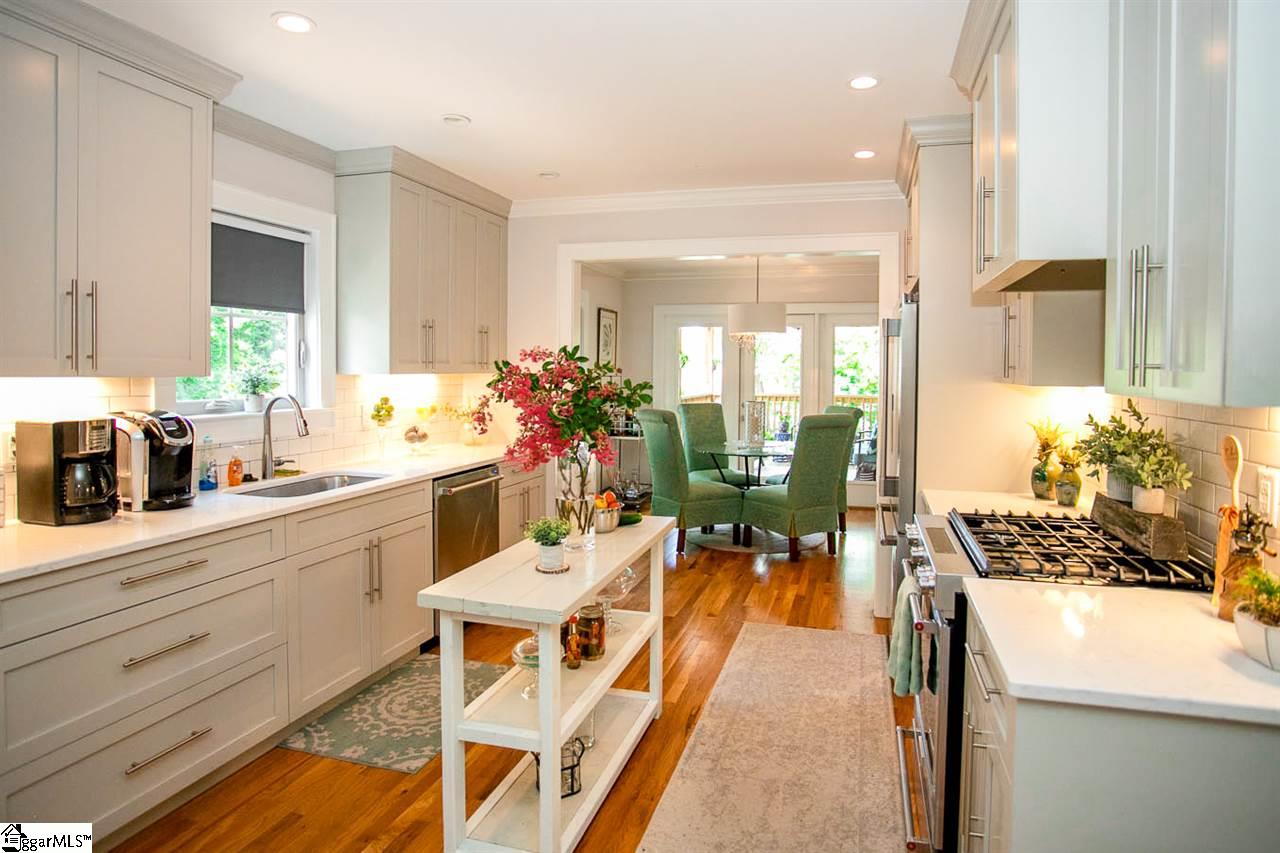 113 Hillcrest Circle Greenville Sc 29609 Berkshire Hathaway