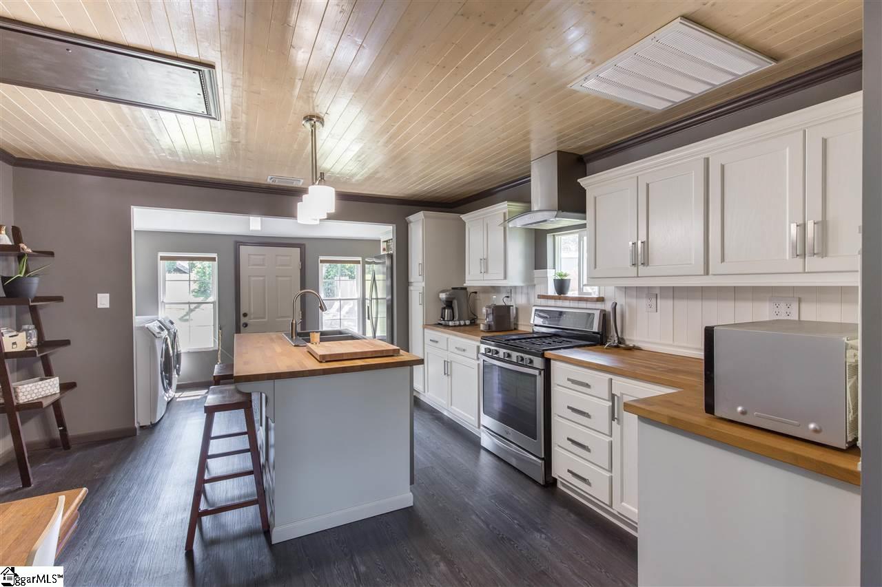 106 Mc Daniel Avenue Easley Sc 29640 Sold Listing Berkshire