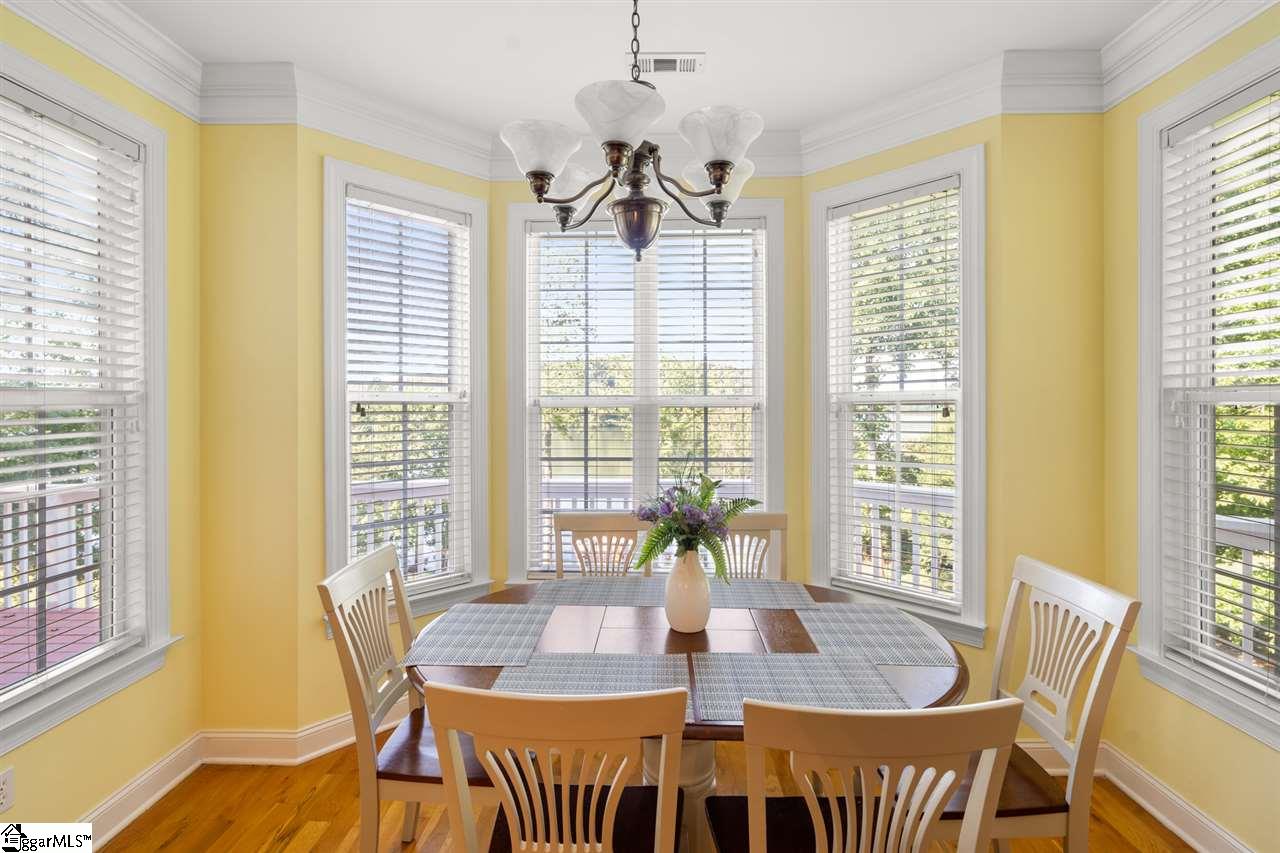 219 Woodlake Drive Spartanburg Sc 29301 Berkshire Hathaway