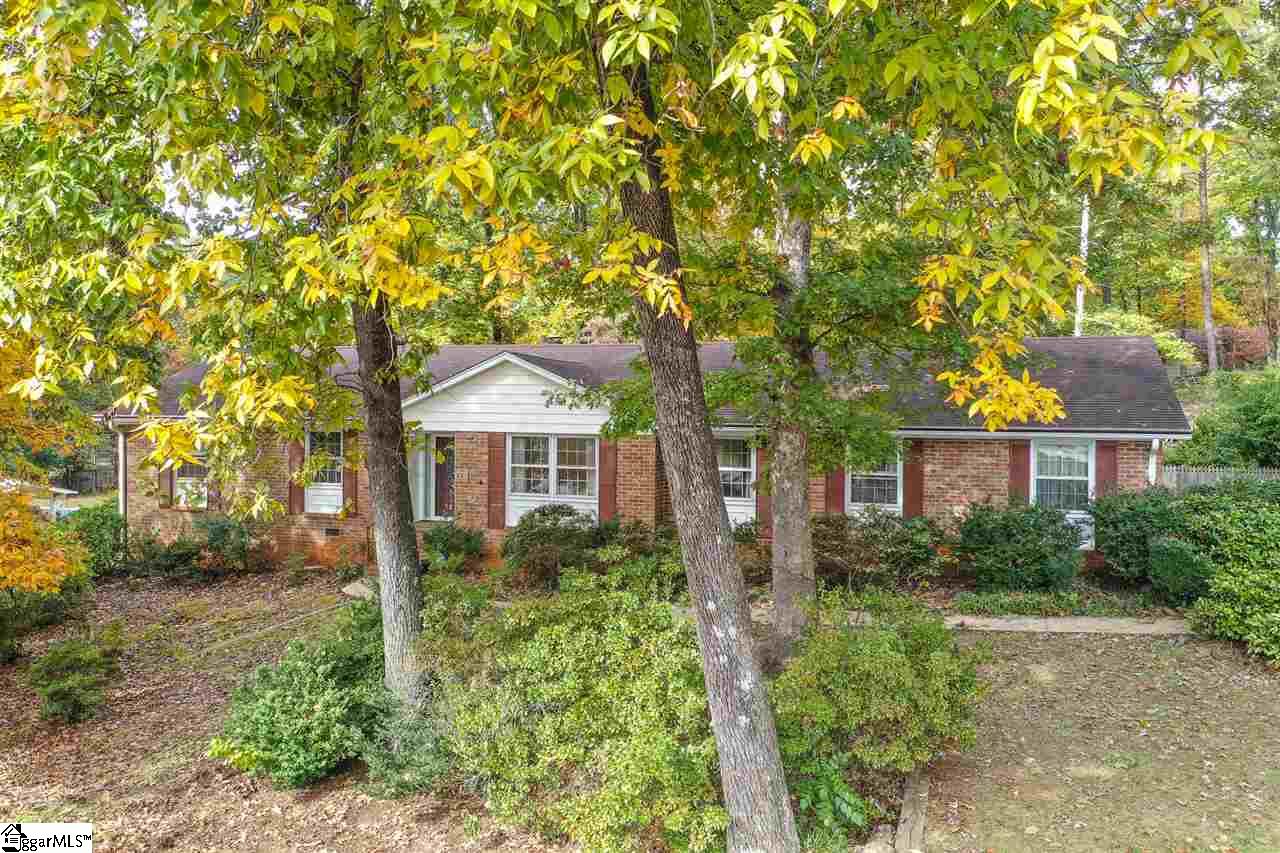 215 Crestwood Drive Greenville Sc 29609 Berkshire Hathaway