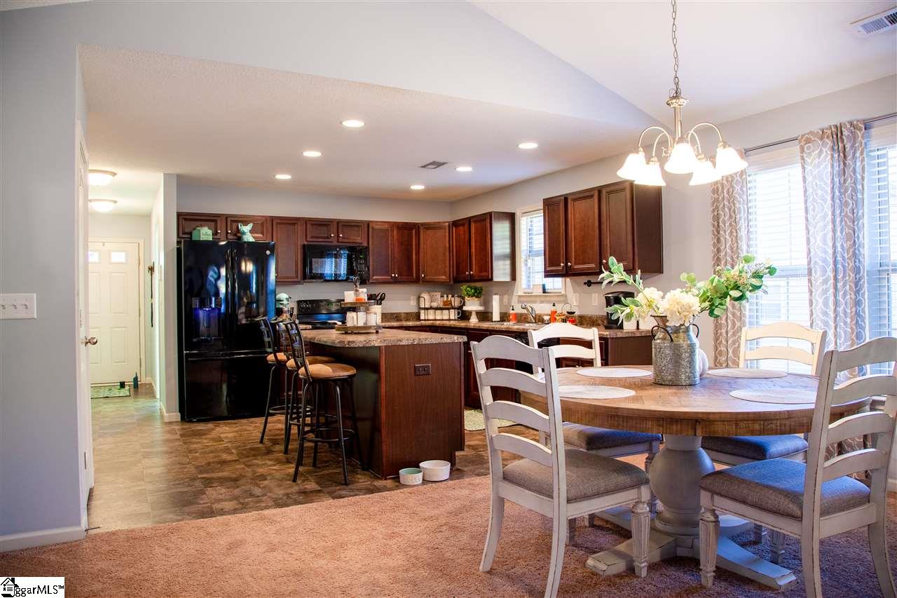 Sold 1010 Saint Charles Way Anderson Sc 29621 3 Beds 2 Full Baths 170000 Sold Listing