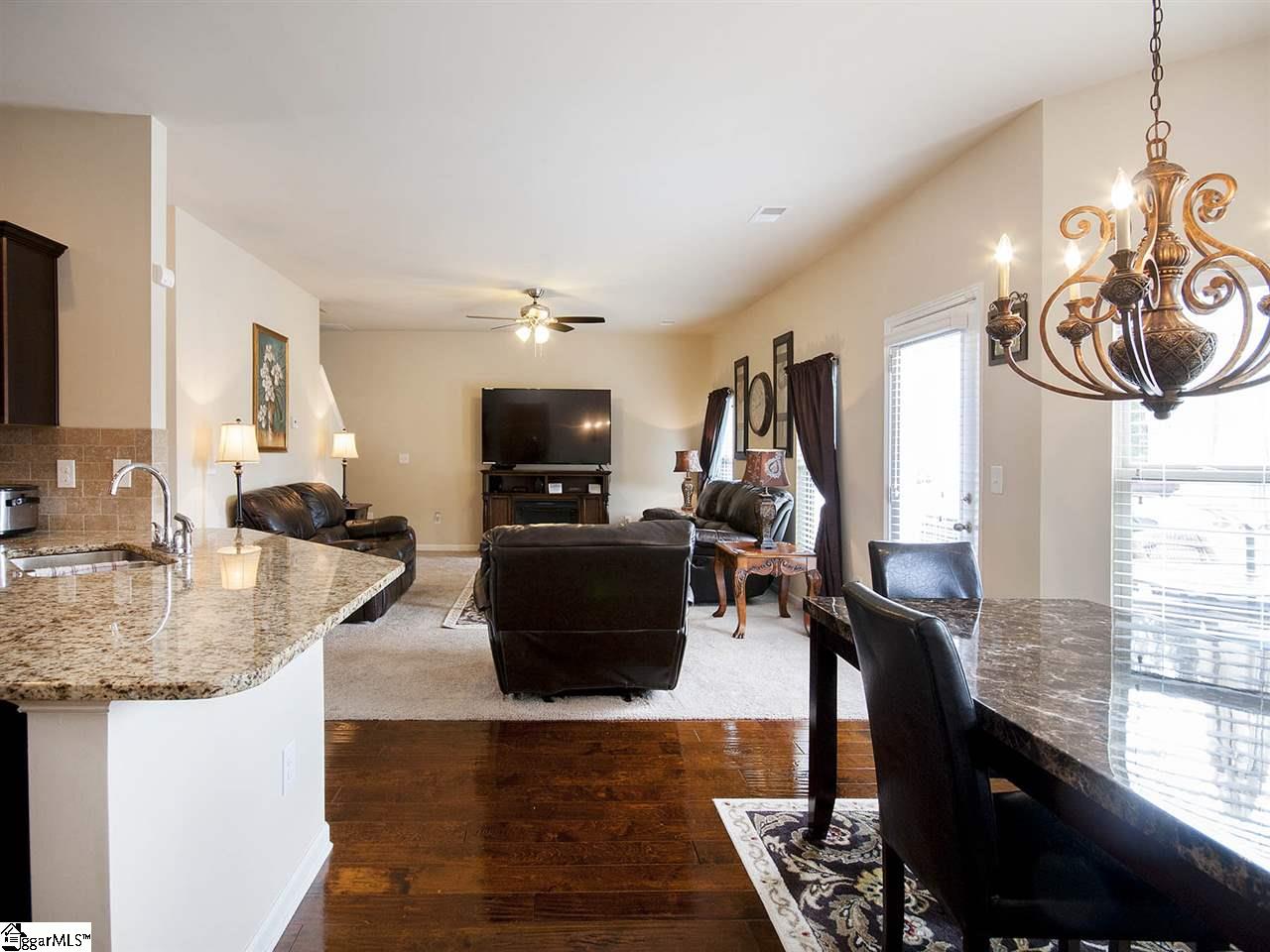 Sold 301 Bellona Lane Simpsonville Sc 29681 5 Beds 3 Full Baths 255000 Sold Listing