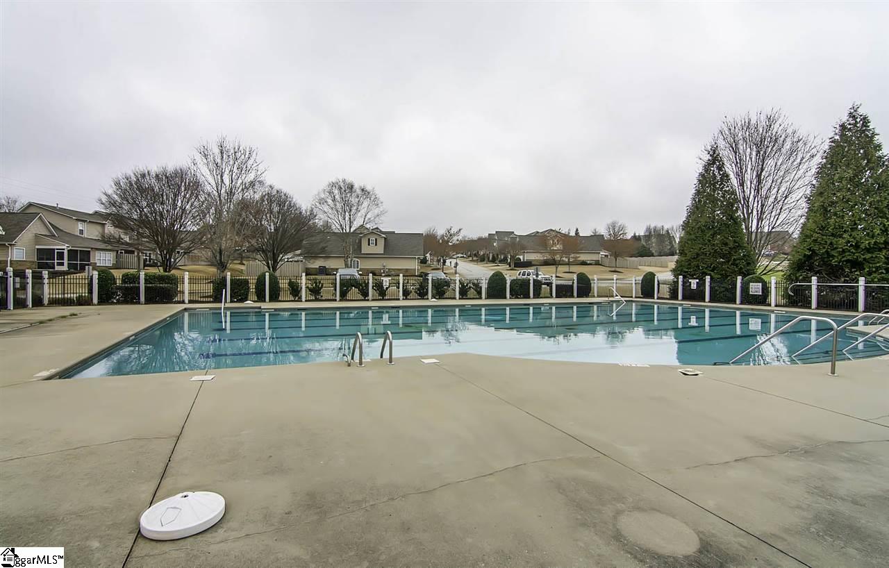 Home For Sale At 104 Hingham Greer Sc 29650