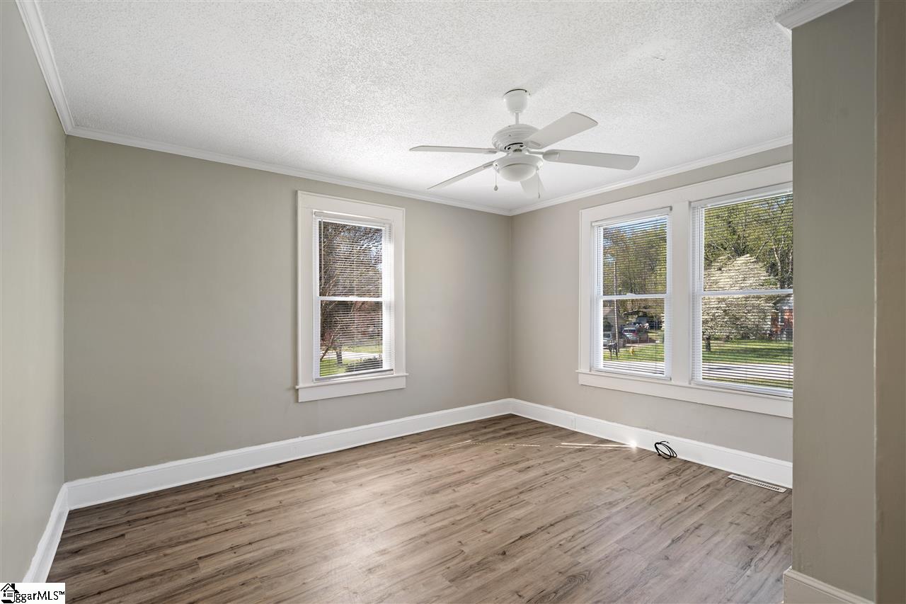 Home For Sale At 112 Swinton Mauldin Sc 29607