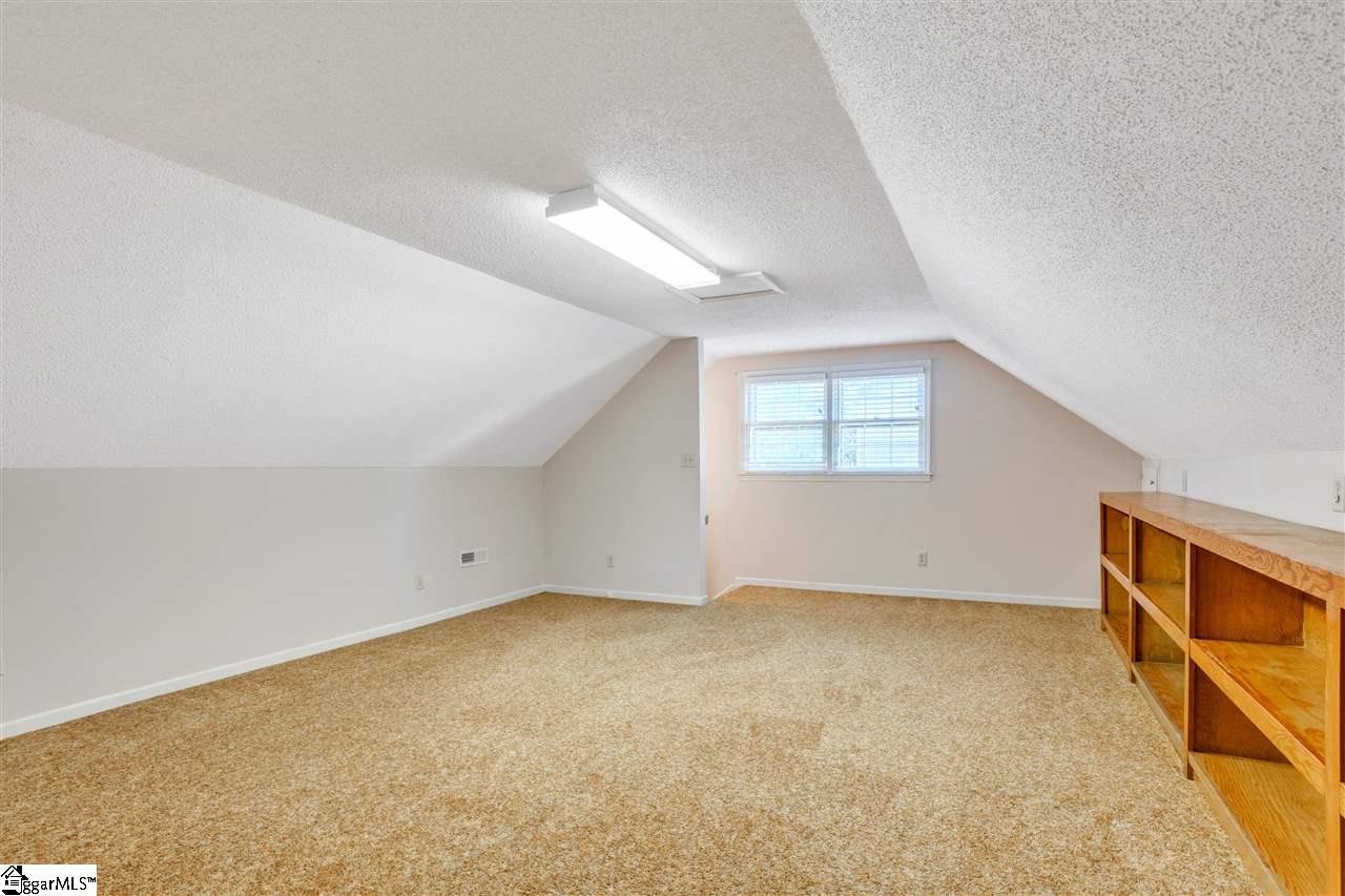 Sold 214 Holly Tree Lane Simpsonville Sc 29681 4 Beds 3 Full Baths 285000 Sold Listing