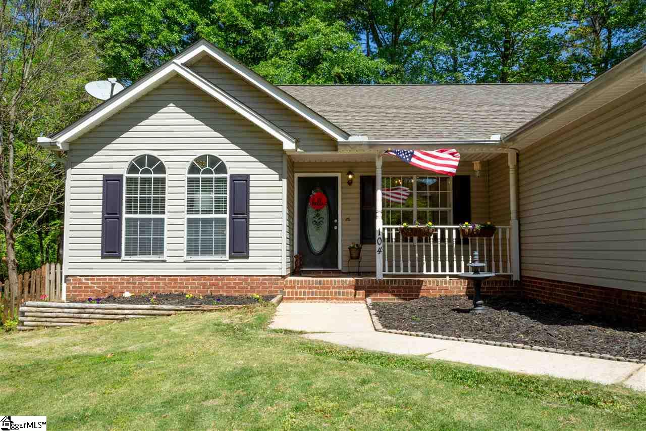 Sold 104 Featherfilled Court Anderson Sc 29625 3 Beds 2 Full Baths 155000 Sold Listing