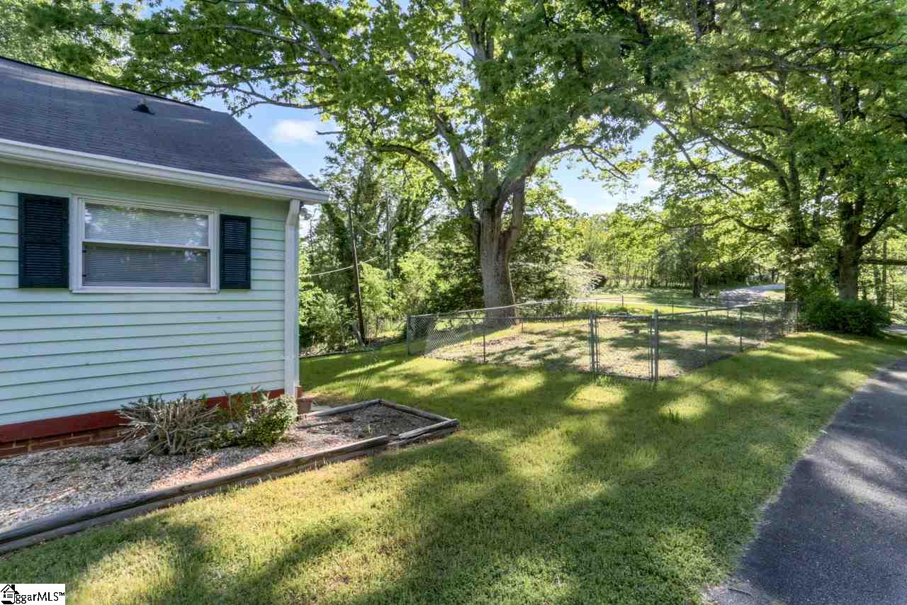 Sold 1156 Saluda Lake Road Greenville Sc 29611 4 Beds 2 Full Baths 147000 Sold Listing