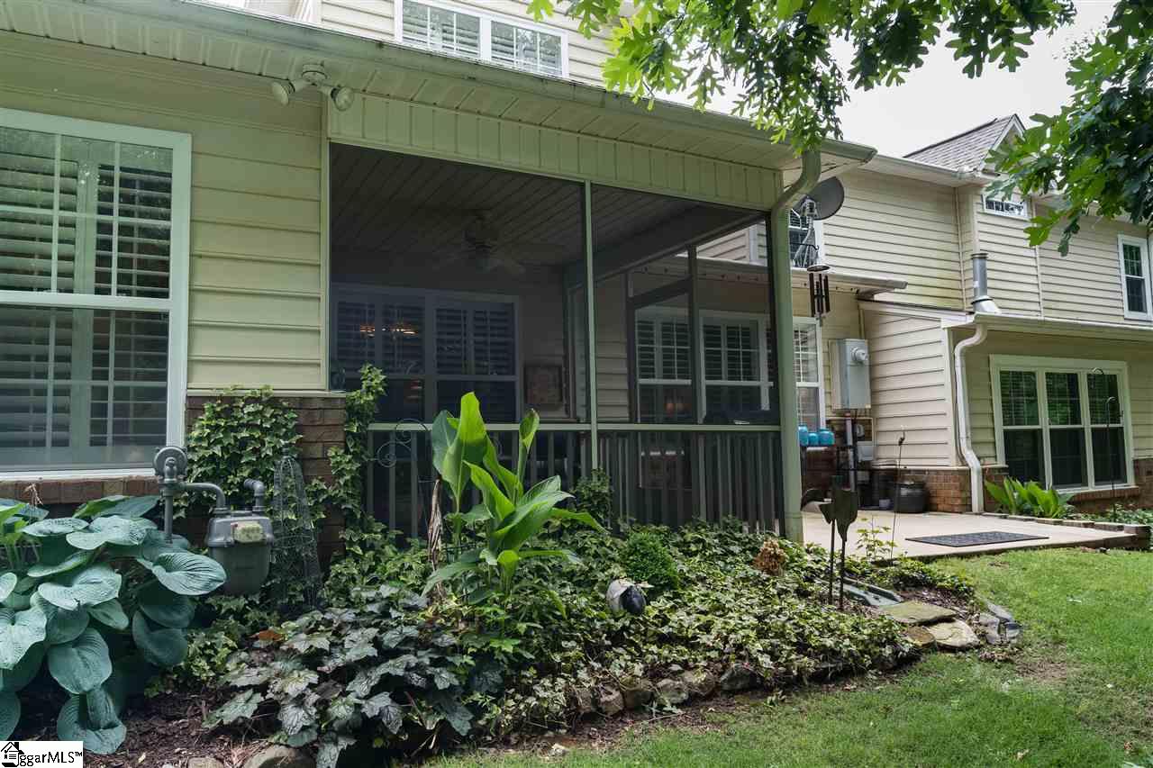 Sold 220 Stonecliff Way Spartanburg Sc 29301 3 Beds 2 Full Baths 1 Half Bath 210000 Sold Listing