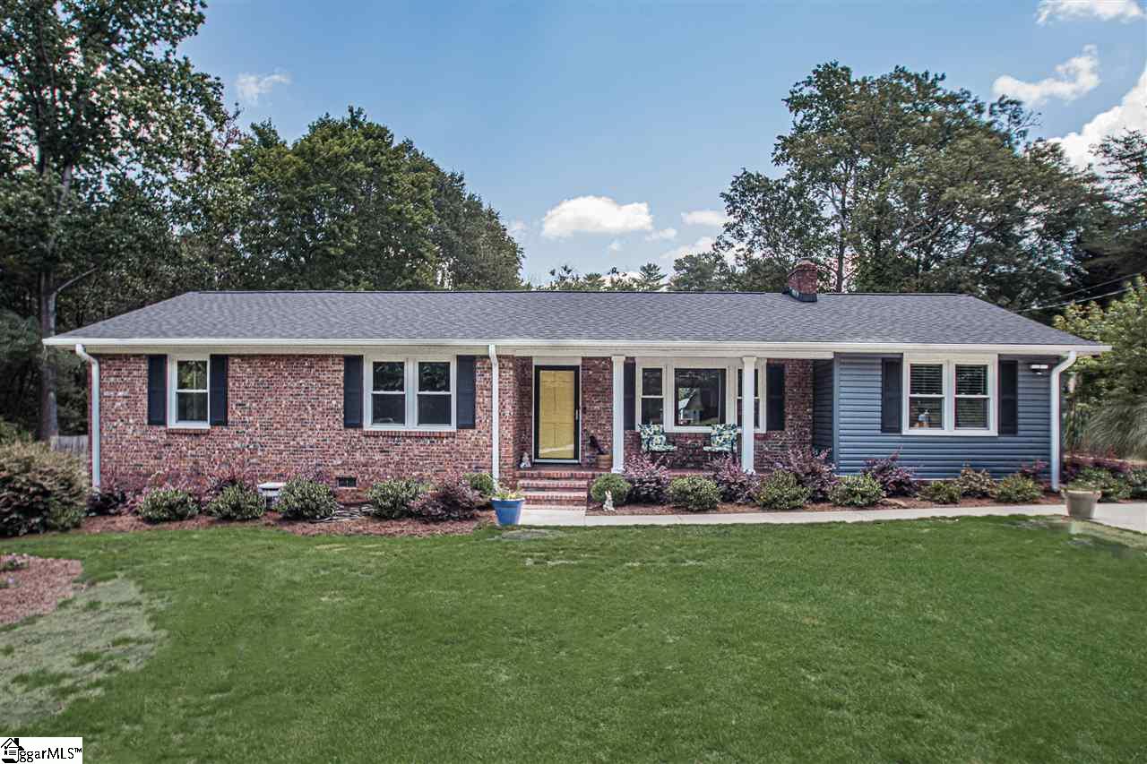 4 Sedgefield Drive Greenville Sc 29615 Berkshire Hathaway Homeservices C Dan Joyner Realtors