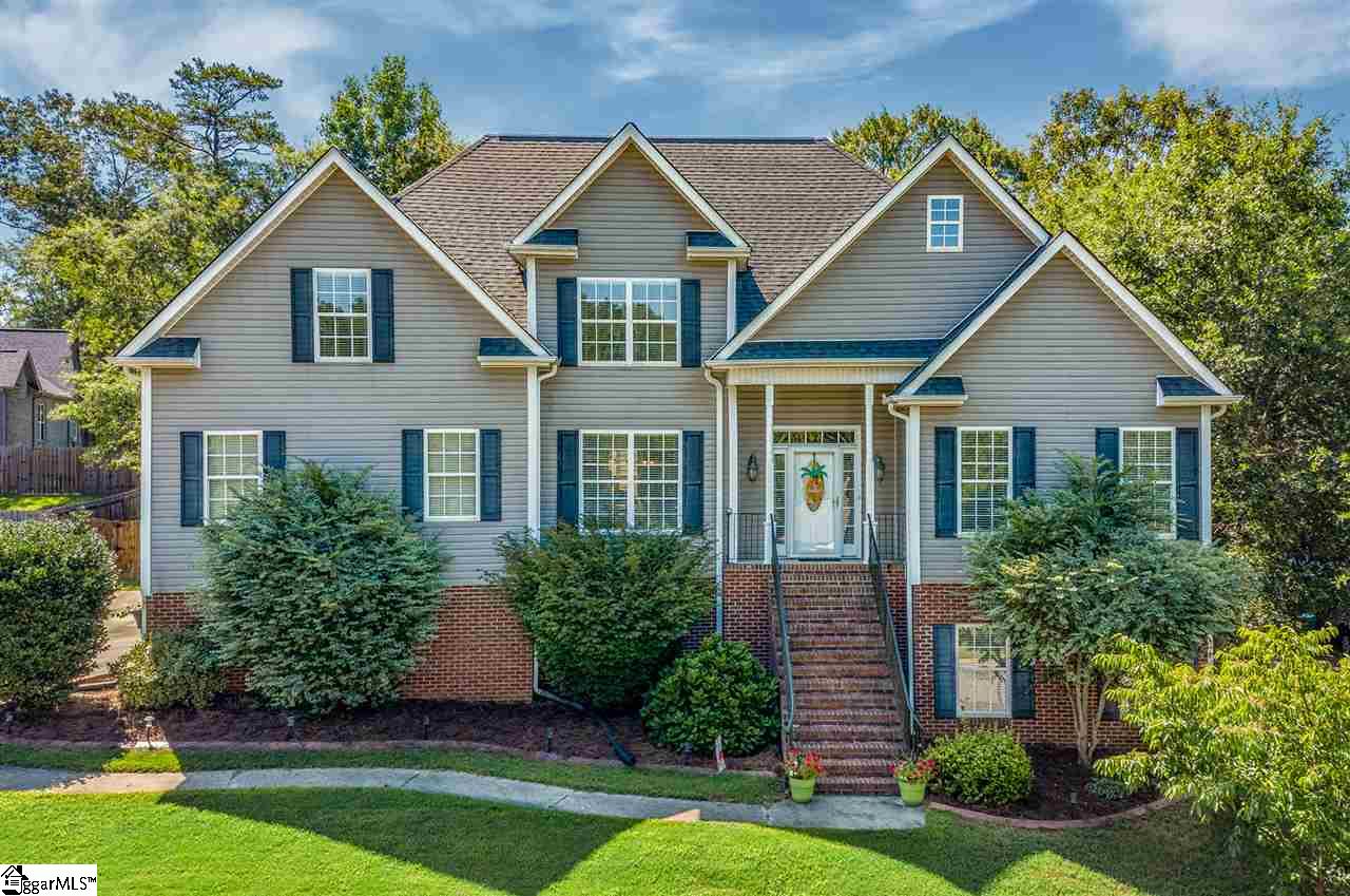 Home For Sale At 10 Yolon Simpsonville Sc 29680
