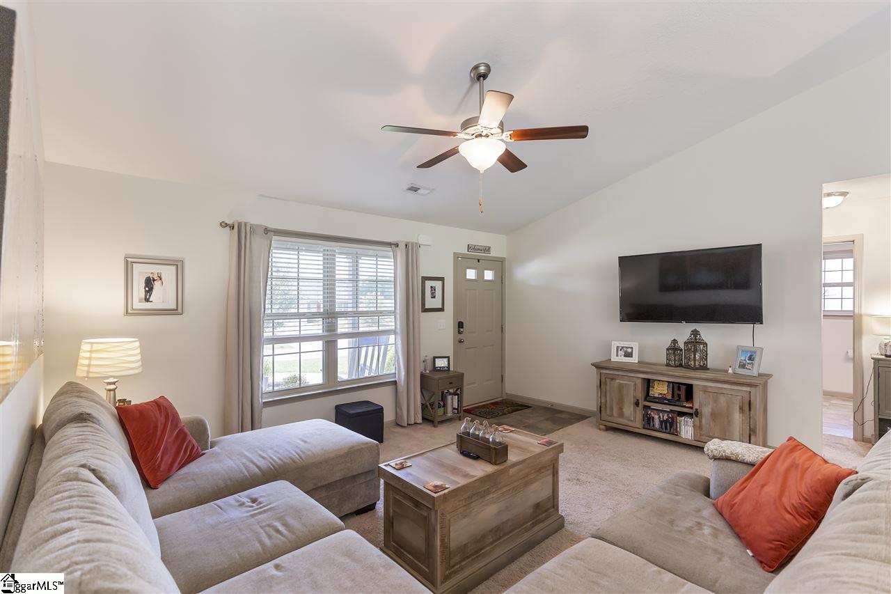 Sold 1024 St Charles Way Anderson Sc 29621 3 Beds 2 Full Baths 179900 Sold Listing