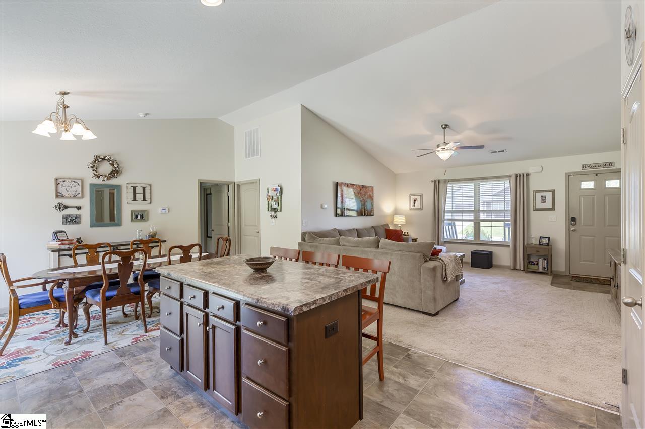 Sold 1024 St Charles Way Anderson Sc 29621 3 Beds 2 Full Baths 179900 Sold Listing