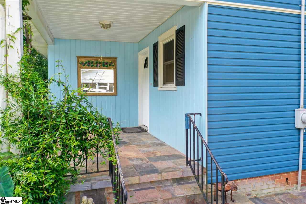 For Sale 104 Robin Hood Road Greenville Sc 29607 3 Beds 1 Full Bath 224900