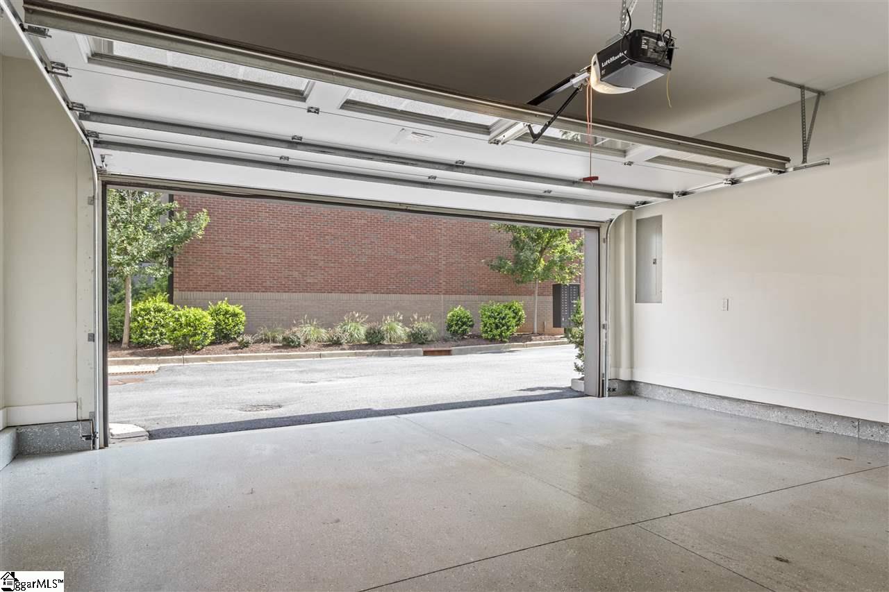 1027 S Main Street Unit 104 Greenville Sc 29601 Berkshire Hathaway Homeservices C Dan Joyner Realtors