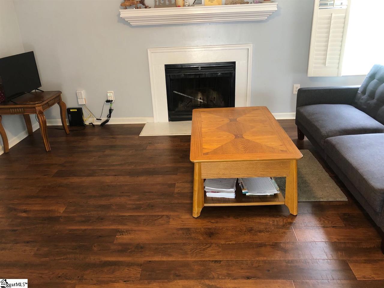 For Sale 9 Allenwood Lane Greer Sc 29650 2 Beds 2 Full Baths 139900