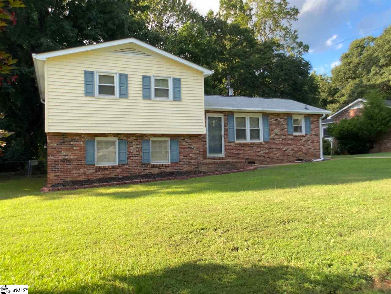 For Sale 303 Florence Drive Simpsonville Sc 29681 2220 3 Beds 2 Full Baths 155000