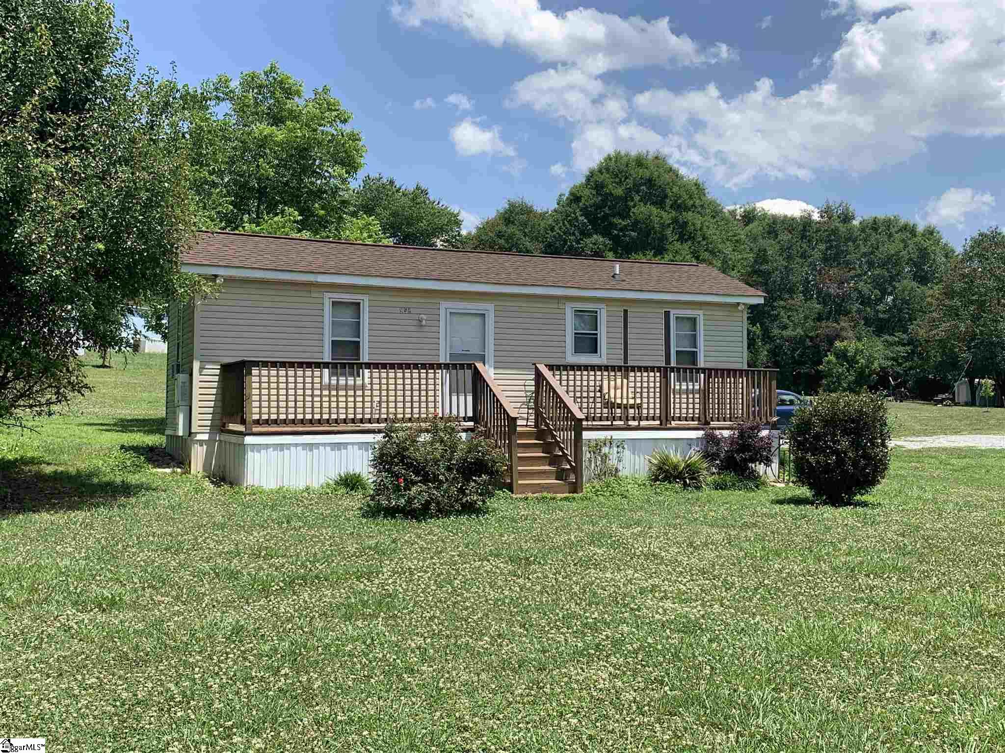 Residential property for sale in Easley, South Carolina, 1446926