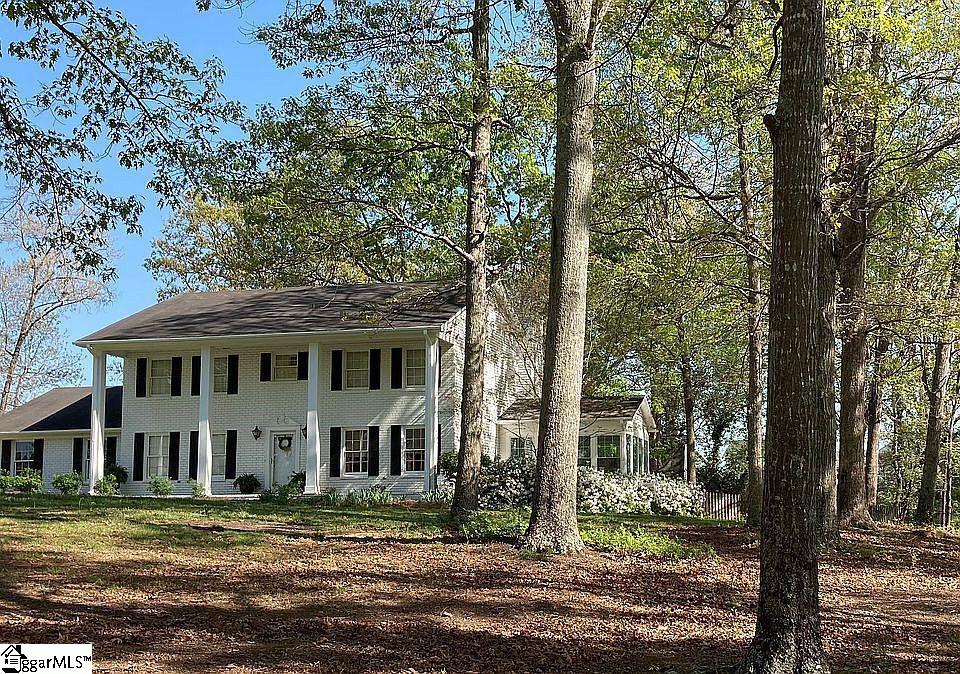 109 Hewitt Road Fountain Inn, SC 29644