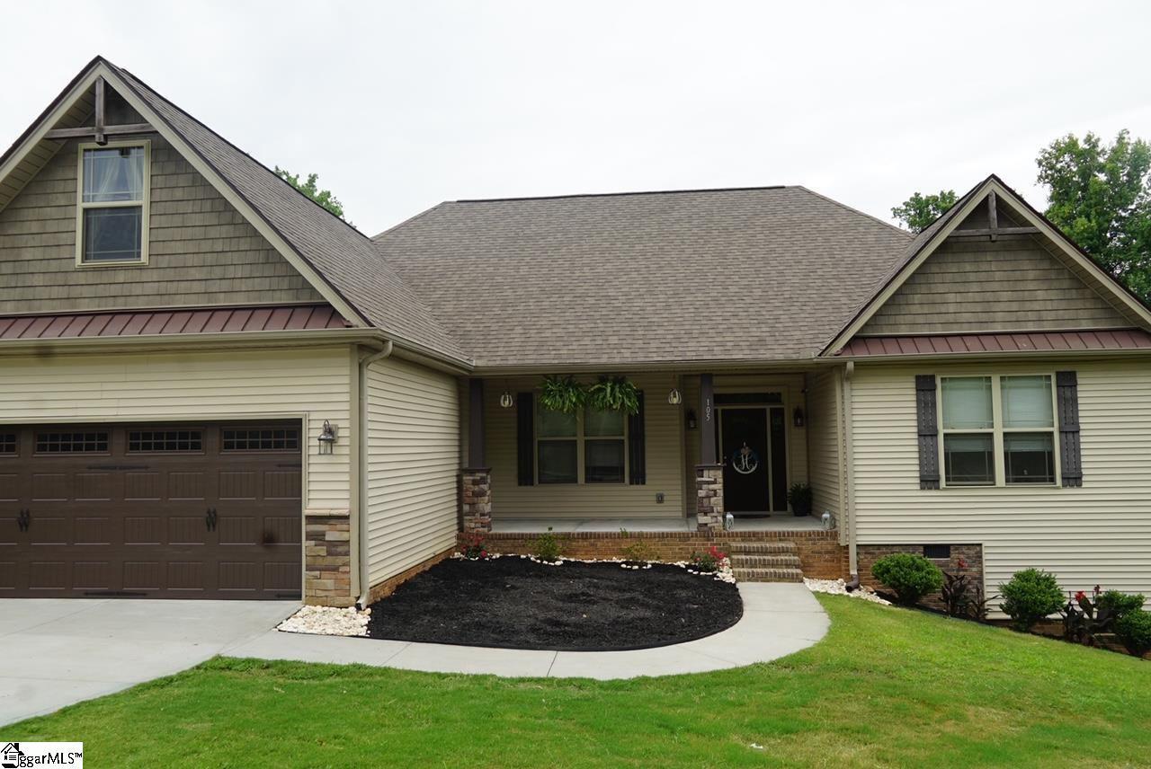 Residential for sale in Greer, South Carolina, 1450789