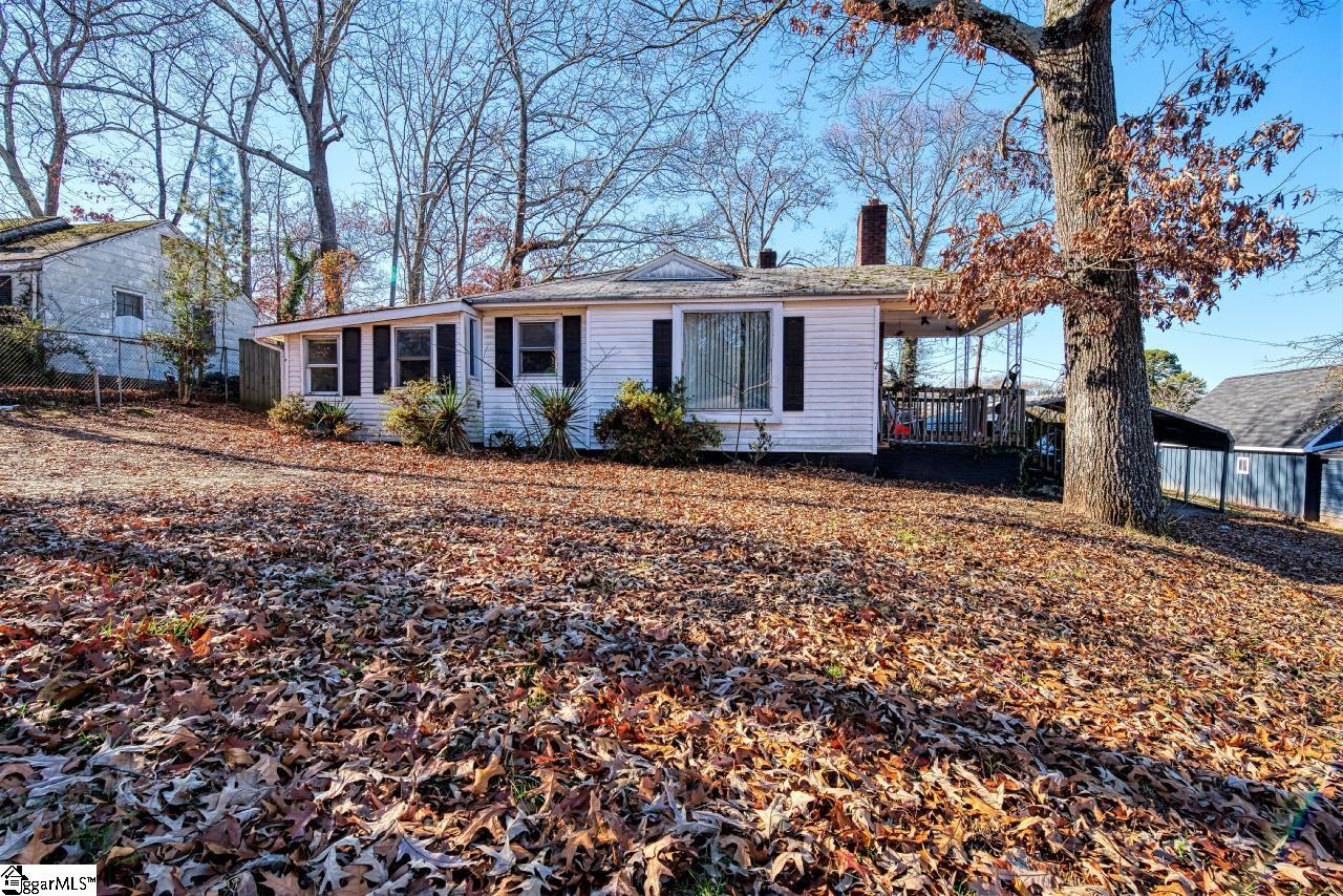 7 Hillside Lane, Greenville, SC 29605