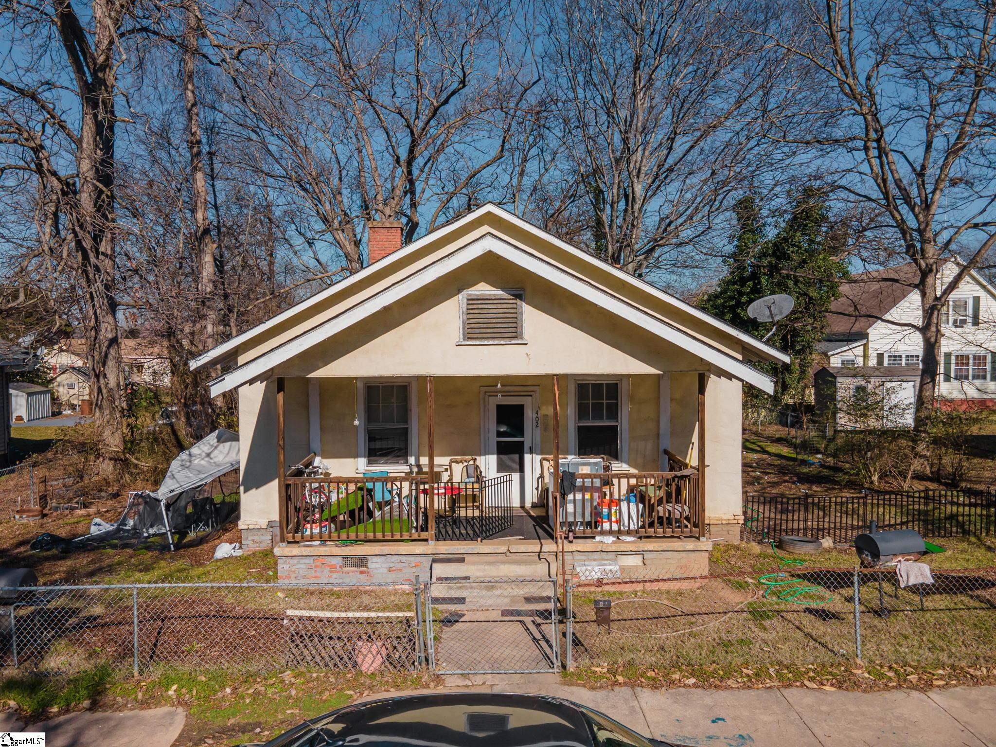 402 W Pitts Street, Clinton SC 29325