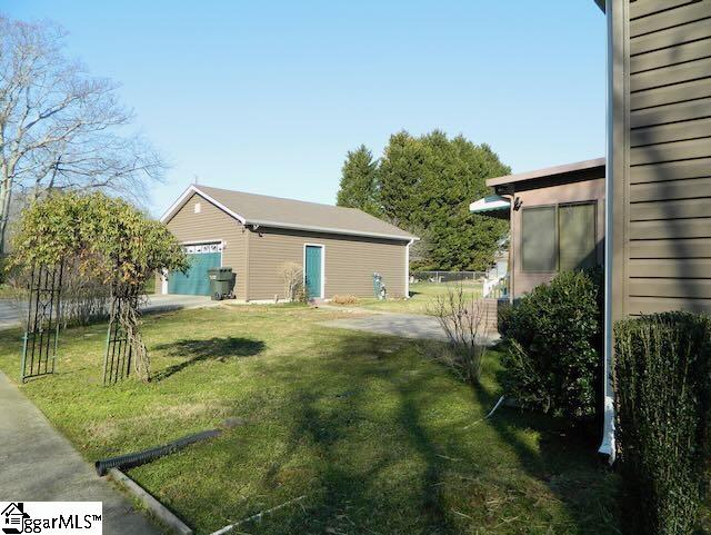 1205 Rosewood