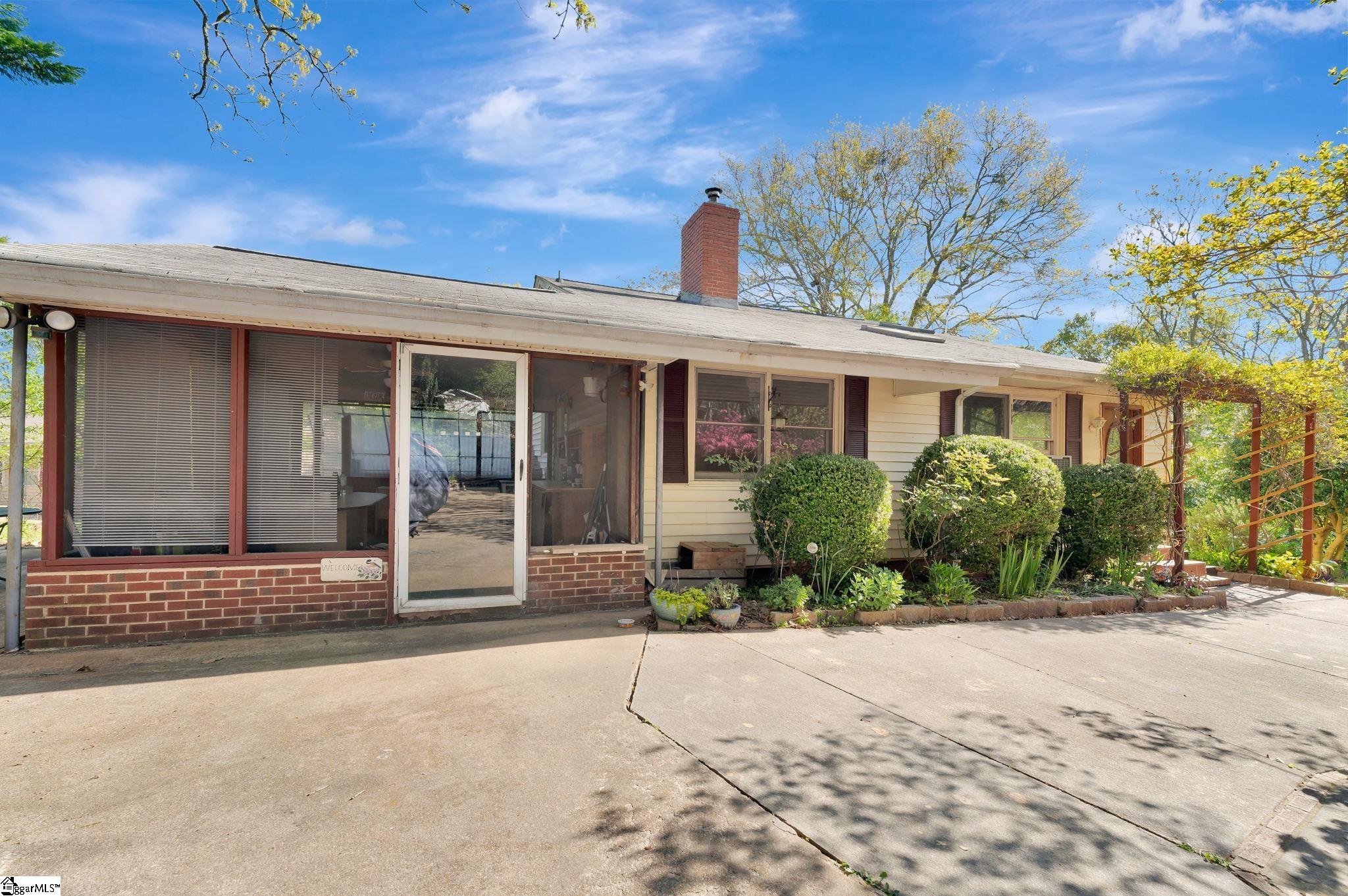 41 Ridgeway Drive, Greenville, SC 29605