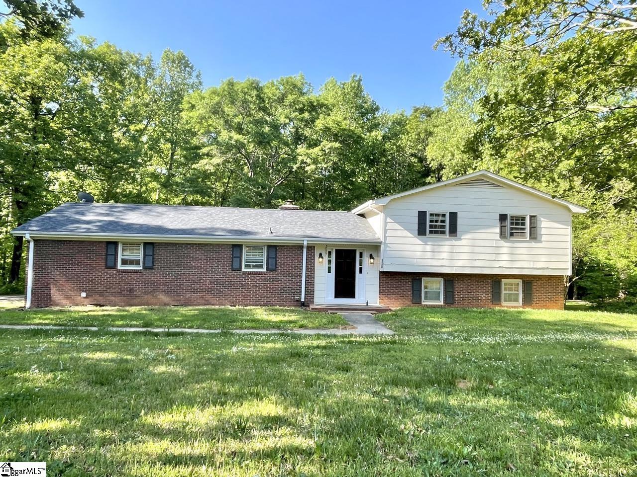 135 Miles Drive, Spartanburg, SC 29306