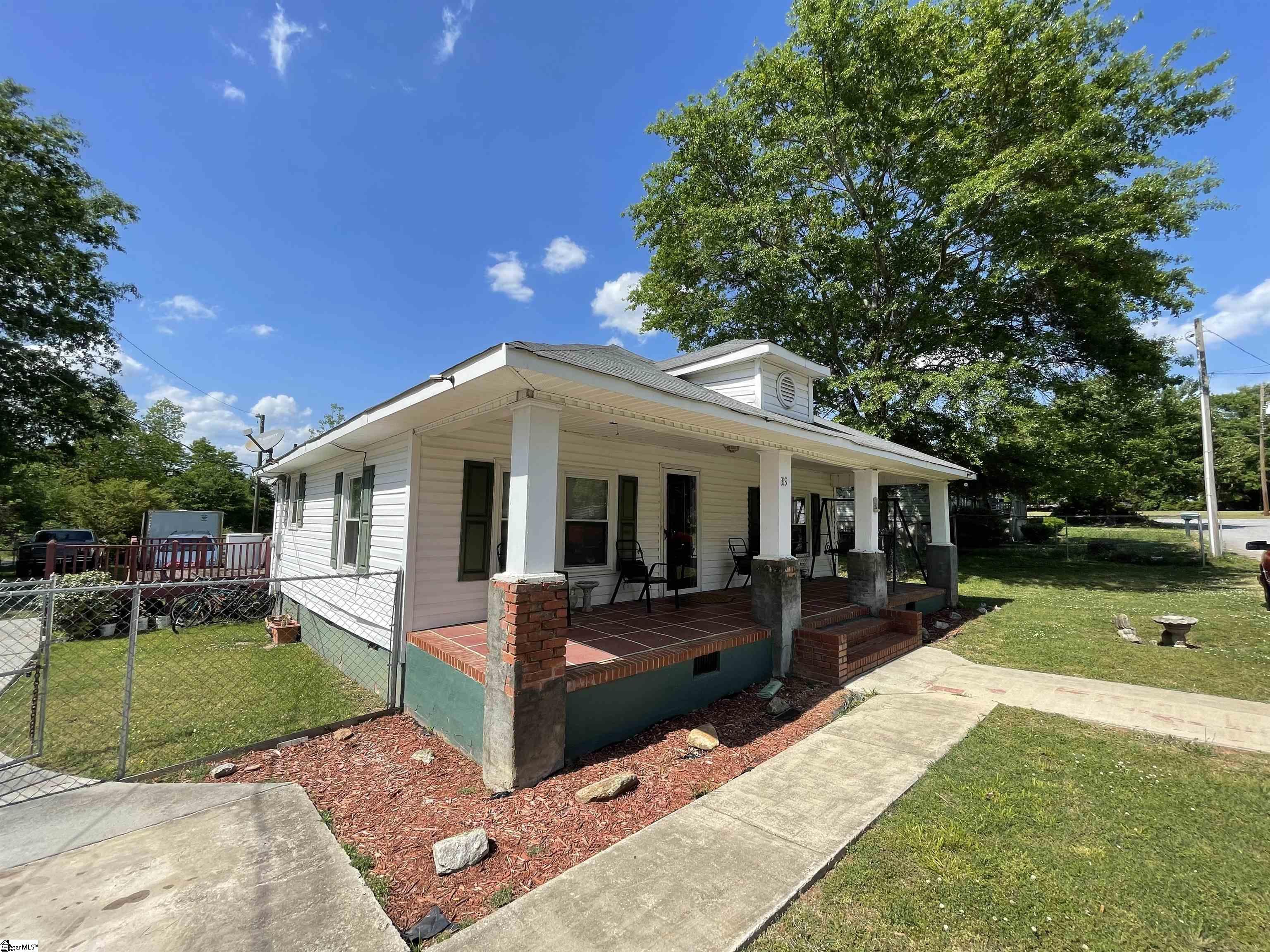 319 E Bearden Street, Greer, SC 29651