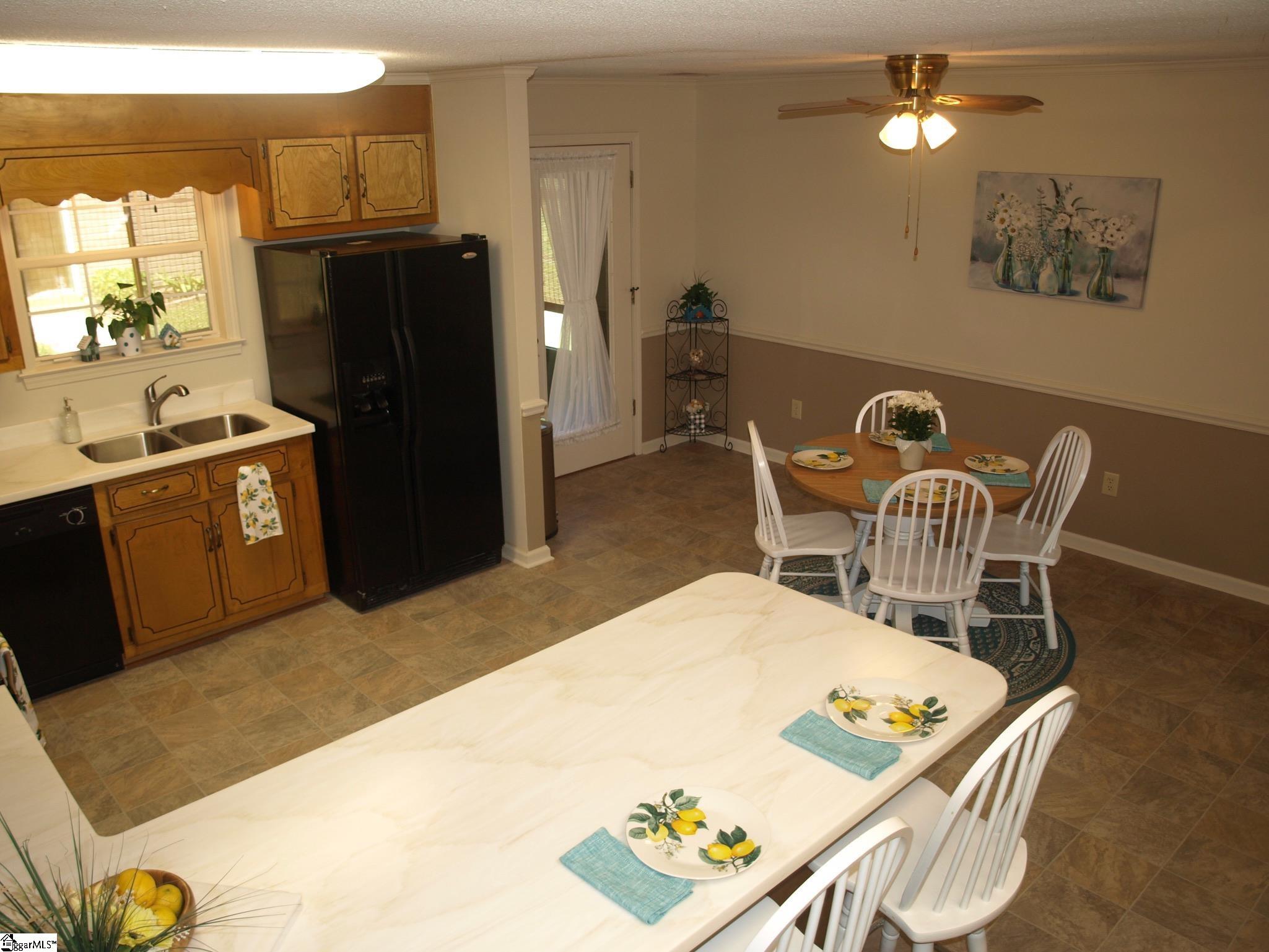 1205 Rosewood