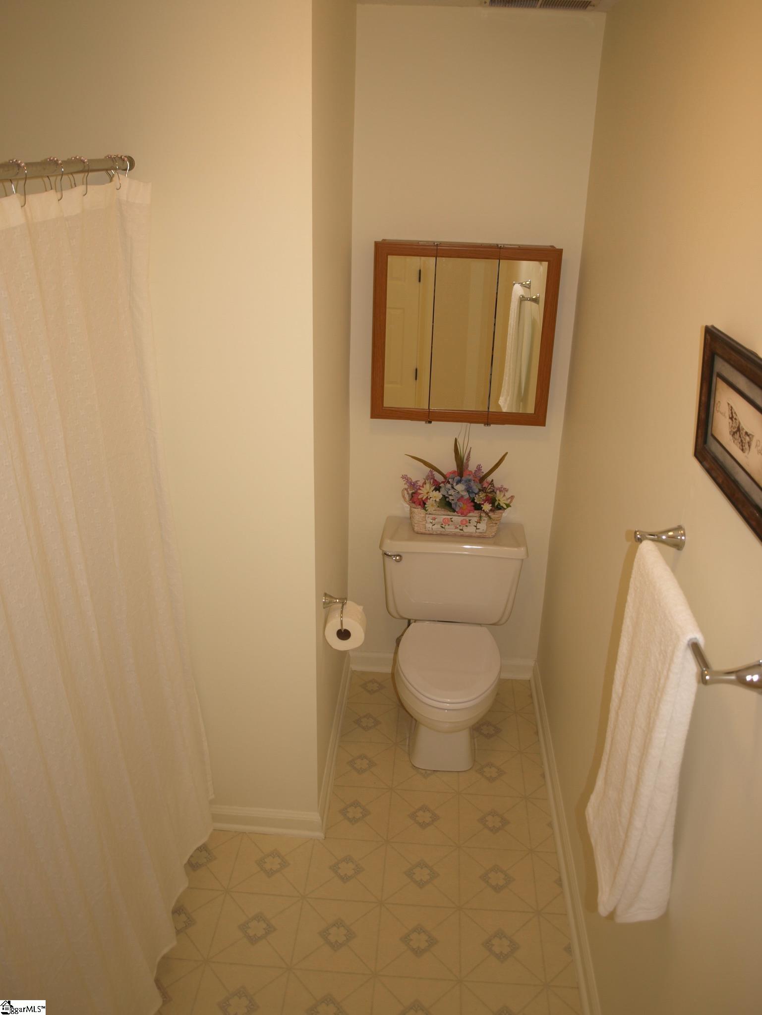 1205 Rosewood