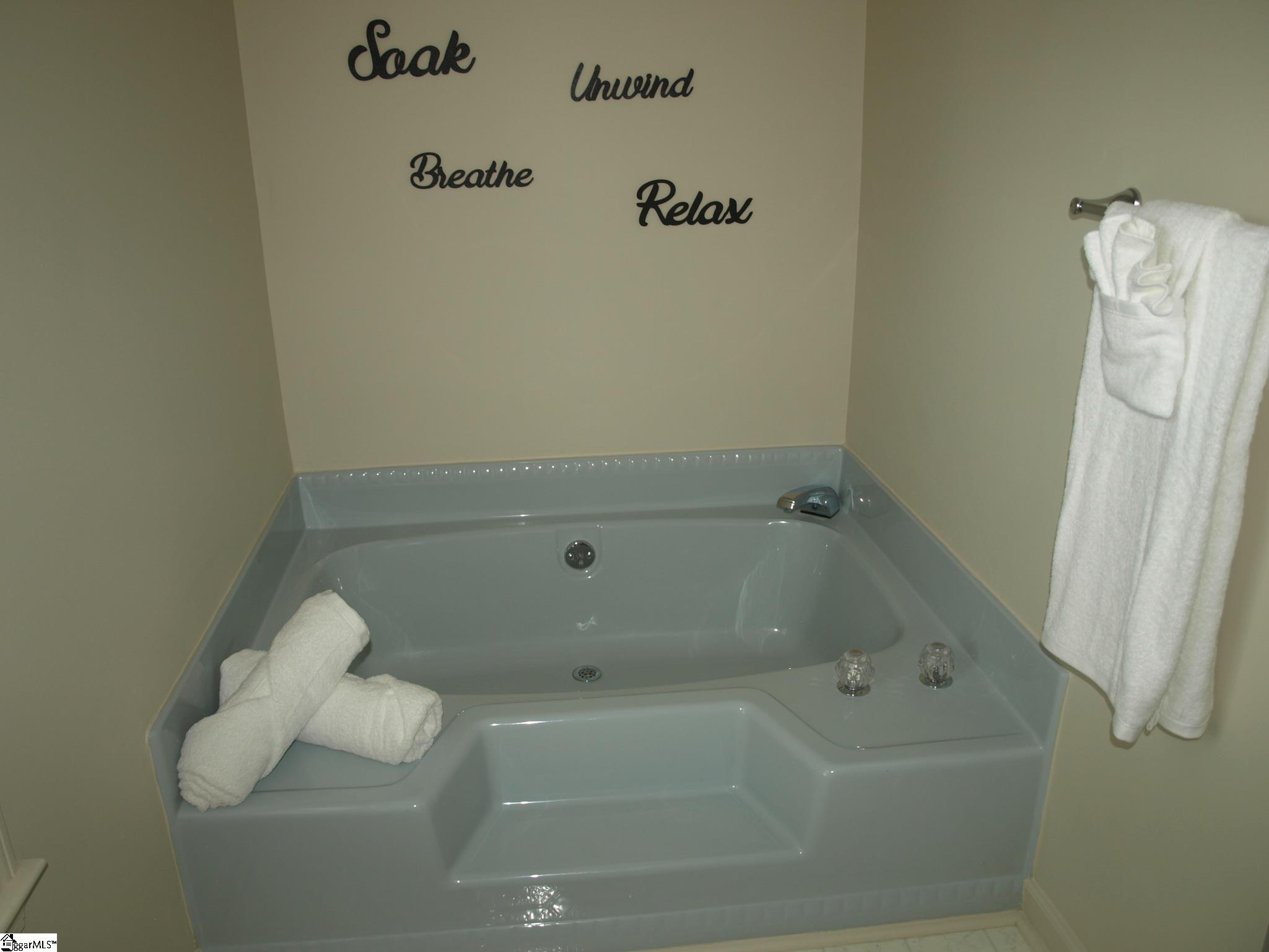1205 Rosewood