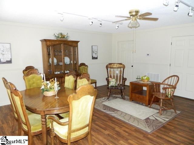 1205 Rosewood