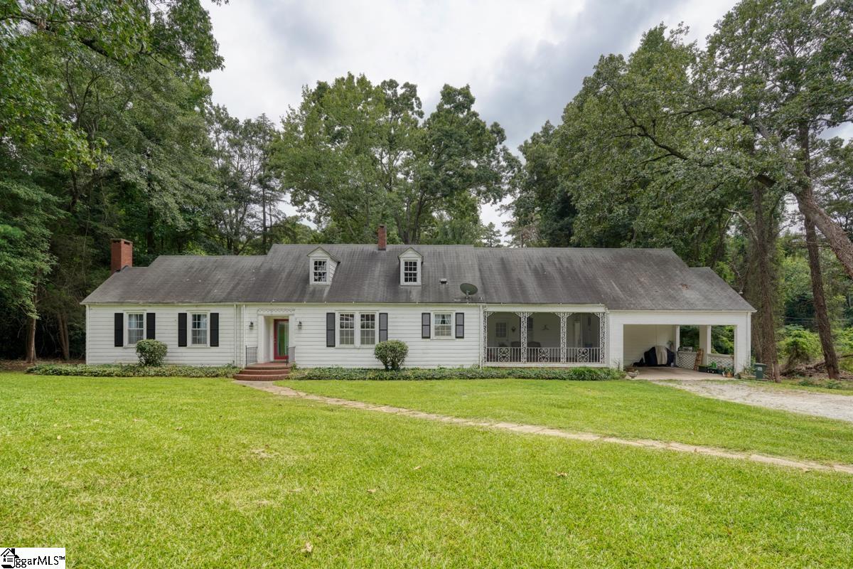 8861 Warren H Abernathy, Spartanburg, SC 29301