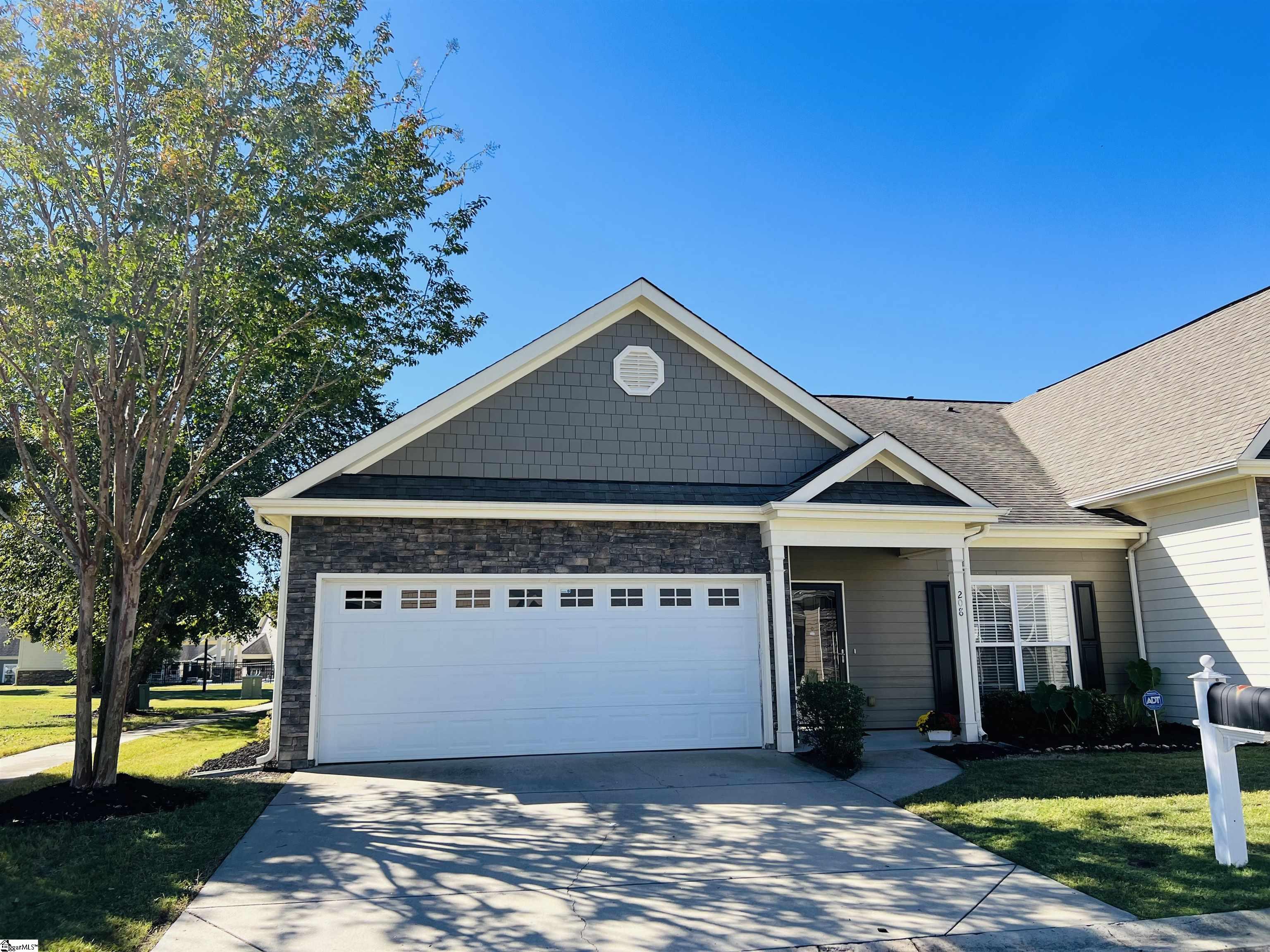 208 Louisville, Greenville, SC 29607